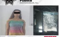 POLICÍAS DE MONTEMORELOS DETIENEN A MUJER A QUIEN LE ENCUENTRAN DROGA, ES CONSIGNADA.