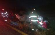 BOMBEROS LINARES Y CRUZ ROJA ATIENDEN ACCIDENTE VOLCADURA EN CARRETERA NACIONAL.