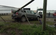 CHOCA OCUPANTE DE CAMIONETA CONTRA UNA CERCA EN UN LATERAL DE LA CARRETERA NACIONAL EN ALLENDE.