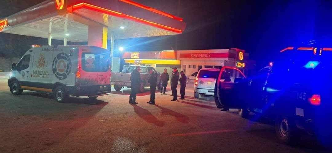 .MUJER DA LUZ EN GASOLINERA EN GENERAL TERÁN.