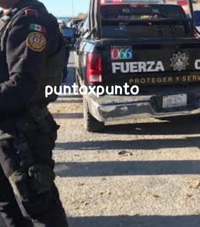 EN MONTEMORELOS FUERZA CIVIL DETUVO A DOS HOMBRES Y UNA MUJER, LES ENCUENTRAN ARMA DE FUEGO Y ASEGURA LA CAMIONETA.