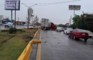 TRÁILER PARTICIPA EN ACCIDENTE EN CARRETERA NACIONAL.