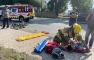 ATIENDE BOMBEROS DE LINARES A UN HERIDO EN UN ACCIDENTE VIAL.