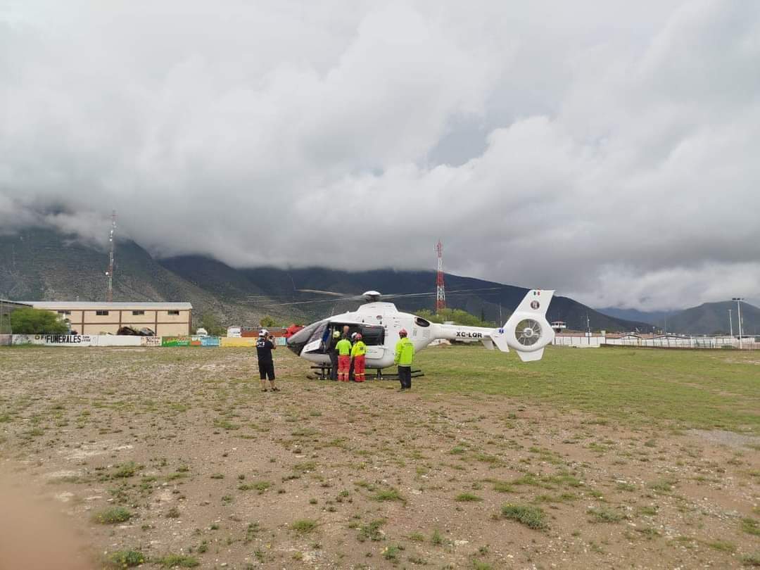 MUJER LESIONADA EN UN EJIDO EN GALEANA, LA RESCATAN EN UN HELICOPTERO.