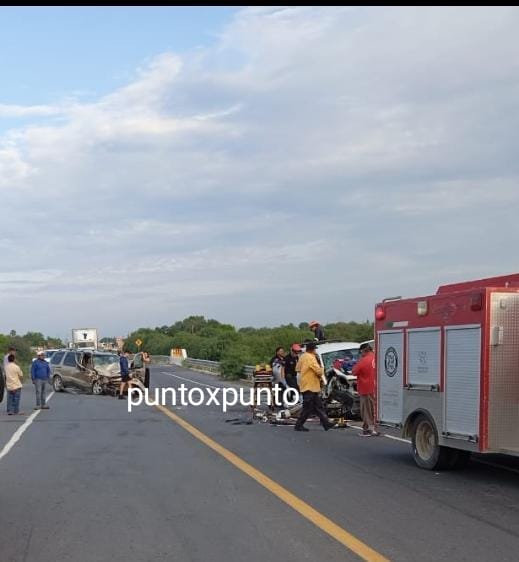 CHOQUE FRONTAL EN CARRETERA GENERAL BRAVO CHINA REPORTAN HERIDOS.