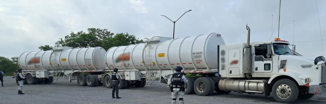 EN LINARES NUEVO LEÓN, GUARDIA NACIONAL DETIENE A DOS PERSONAS CON 70 MIL LITROS DE ACEITE RECUPERADO SIN ACREDITAR SU LEGAL PROCEDENCIA.