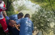 UNA PERSONA SIN VIDA Y LESIONADOS RESCATADOS POR BOMBEROS LINARES, CRUZ ROJA, PC, FUERON ARRASTRADOS POR LA CORRIENTE.