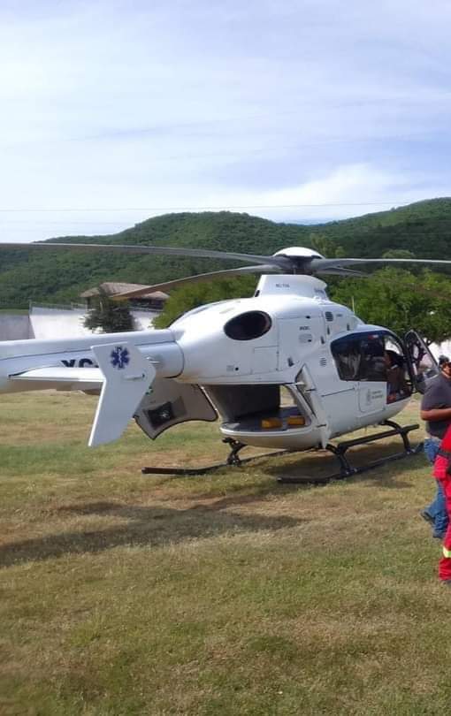 QUEDAN ATRAPADOS EN EL RÍO PILÓN EN RAYONES SE MOVILIZA PROTECCIÓN CIVIL DEL ESTADO.