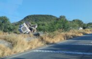 REPORTAN VOLCADURA DE UN TRÁILER EN CARRETERA NACIONAL EN MONTEMORELOS.