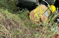 ATIENDE BOMBEROS LINARES VOLCADURA EN CARRETERA NACIONAL.