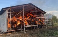 CONTROLAN INCENDIO EN UNA BODEGA CON MÁS DE 1000 PACAS.