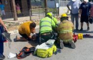 CHOQUE EN LA PETACA EN LINARES ENTRE AUTO Y MOTO, DEJA UN LESIONADO.