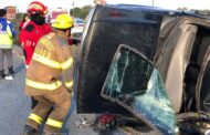 ATIENDEN BOMBEROS ACCIDENTE VIAL EN LINARES.