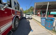 DIRECTORES EVACUAN ALREDEDOR DE CIEN ESTUDIANTES DE UNA PRIMARIA EN LINARES POR INCENDIO DE PASTIZAL, LOS REGRESAN A MINUTOS QUE FUE CONTROLADO POR BOMBEROS.