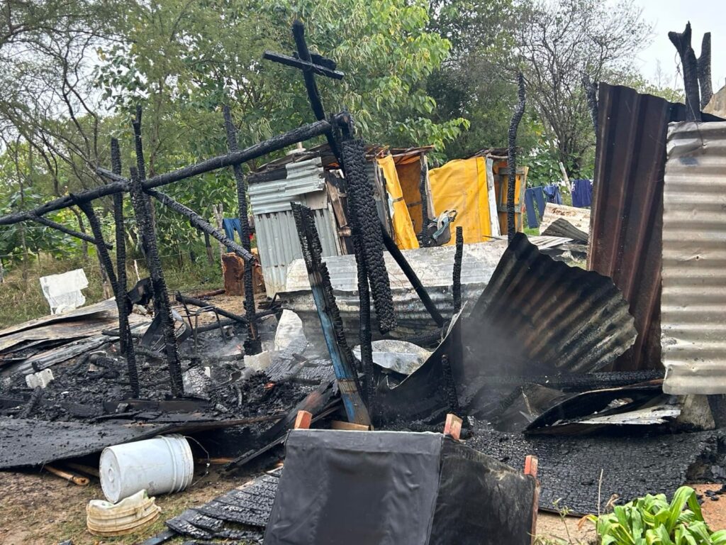 1f07bab8-b7e4-497a-8aaa-36ee2eb26948