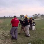 CAEN DOS PERSONAS DE PARAPENTE EN SIERRA DE SANTIAGO LOS RESCATAN CON HELICOPTERO DE PC DE NL