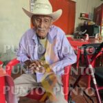 ULTIMAHORA ABUELITO DE 89 AÑOS ACUSA QUE LE ROBARON SU CARTERA CON MAS DE 60 MIL PESOS EN MONTEMORELOS.