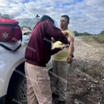 EN DR. ARROYO, N. L. CAMIONETA DE GALEANA SE IMPACTA EN 2 CABALLOS QUE REPENTIMAMENTE LE SALEN AL PASO EN LA ENTRADA AL EJIDO ACUÑA.
